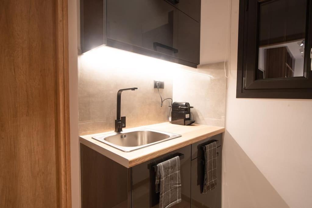 #G32 Luxury Residence In The Centre Of Volos Exterior foto